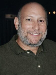 Frank Weiss Cold Case Breakthrough: Ex-Wife Arrested 24 Years After Plano Man’s Death

A major development has emerged in the decades-old killing of Frank Weiss, a former resident of Plano, Texas, whose death in 2002 remained unsolved for more than two decades.

Weiss was found dead near Lake Lewisville, leaving his family with years of unanswered questions and grief. Despite early investigative efforts, the case eventually went cold, with little progress for many years.

On April 20, 2026, authorities announced a significant breakthrough. Lisa Honrud, Weiss’s former wife, was arrested in Waxahachie, Texas by the Frisco Police Department in connection with his death. She has been charged with murder, marking a pivotal moment in a case that had long remained unresolved.

Investigators say renewed efforts—including advances in forensic science and new witness information—played a crucial role in moving the case forward. Evidence that could not be fully analyzed in 2002 was reportedly re-examined, helping authorities build a stronger case.

Police officials described the arrest as a step toward long-awaited justice for Weiss’s family, who have endured 24 years without closure. However, they emphasized that the investigation is still ongoing, and key details—such as motive and specific circumstances surrounding the death—have not yet been publicly disclosed.

As the case proceeds through the legal system, attention remains focused on uncovering the full truth behind Weiss’s death. For his loved ones, this development brings a renewed sense of hope that accountability and answers may finally be within reach.